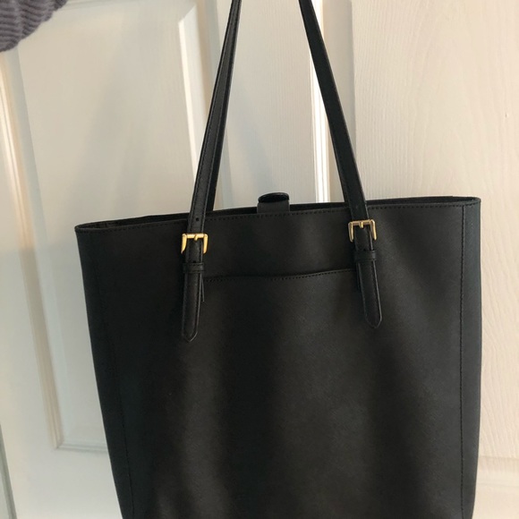 Michael kors black purse - Picture 5 of 5